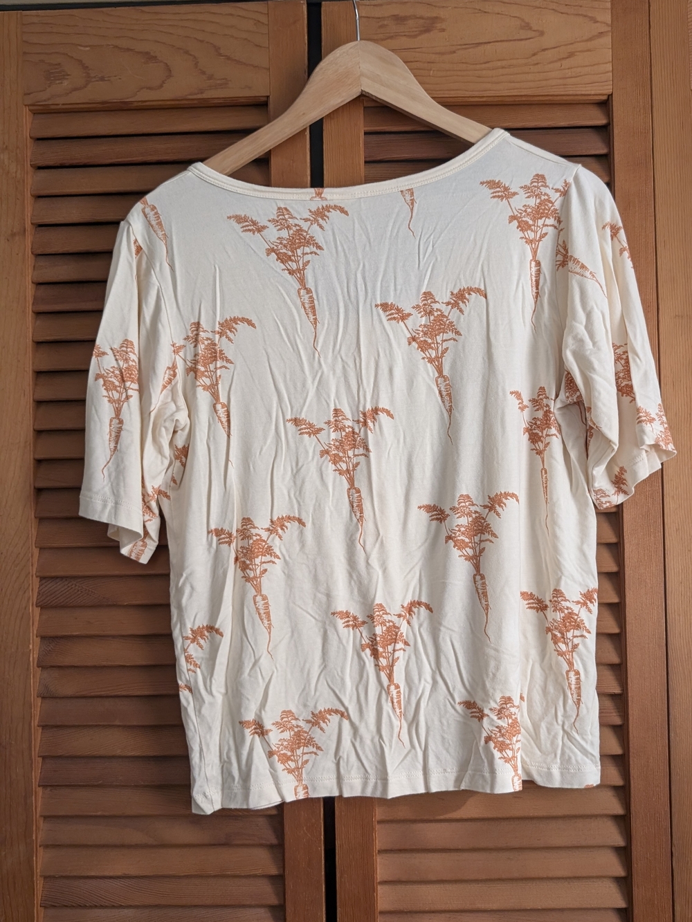 kate quinn Cream Short-Sleeve Henley with Orange Botanical Print - Size S - Picture 3 of 7